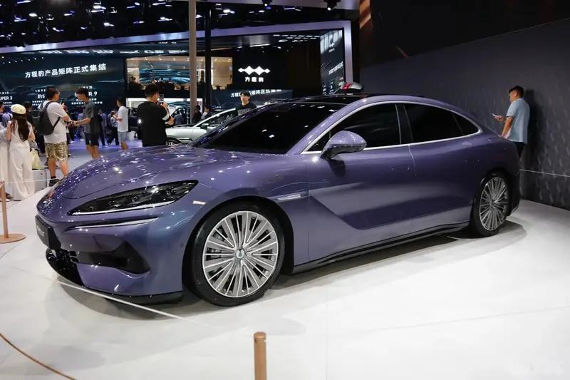 2024广州车展上市新车盘点腾势Z9红旗金葵花国雅领衔(图2)