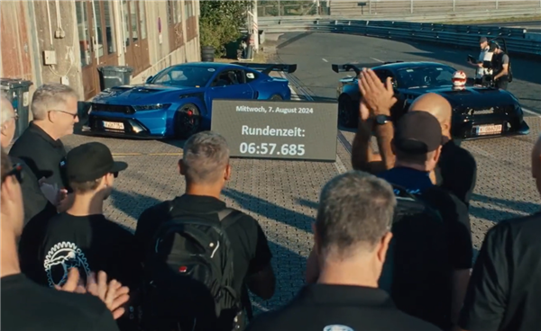 云开：6分57秒685！福特史上最强量产Mustang战纽北：800匹V8机增立功(图1)