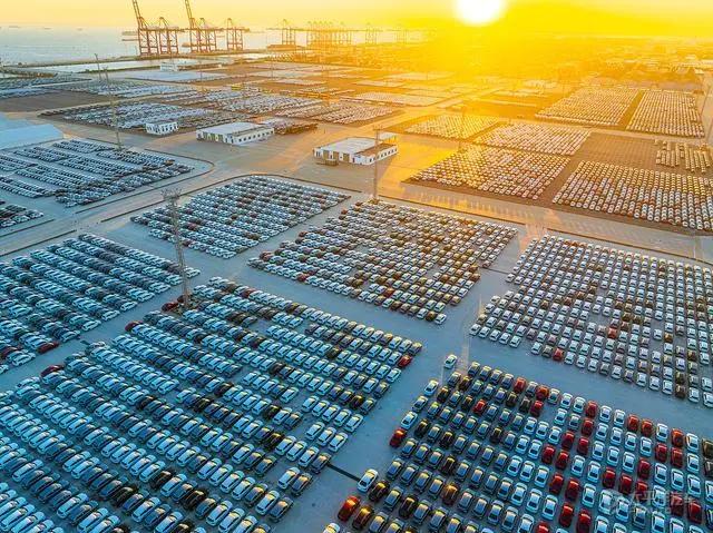 云开（Kaiyun）：回望2024：烽火连天却仍是大战前夜(图2)