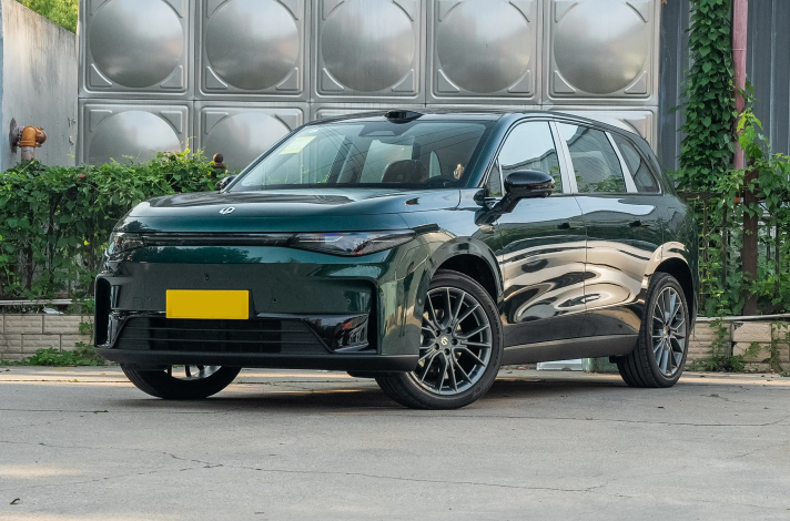 都是热销热门宋PLUS、银河E5、C10、深蓝S05谁更全面？(图1)