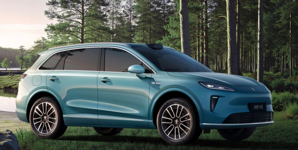 鸿蒙智行“爆更”！2小时连发6款新车从16万到(图11)