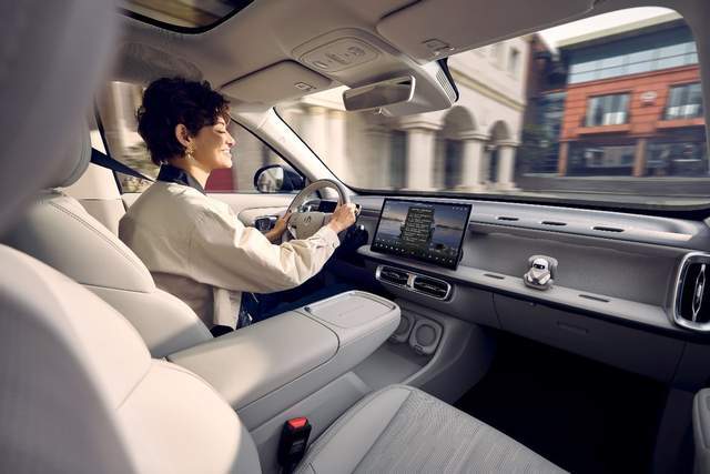 云开（Kaiyun）：成都车展燃情双响！零跑B10新色首发暨B01万台交付(图5)