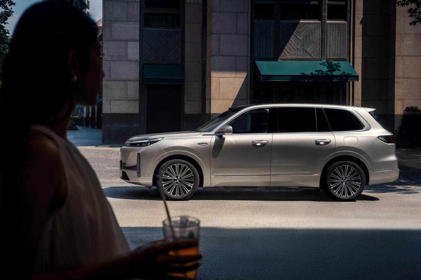 吉利银河M9：20万级大六座SUV的“六边形战士”进化论(图8)