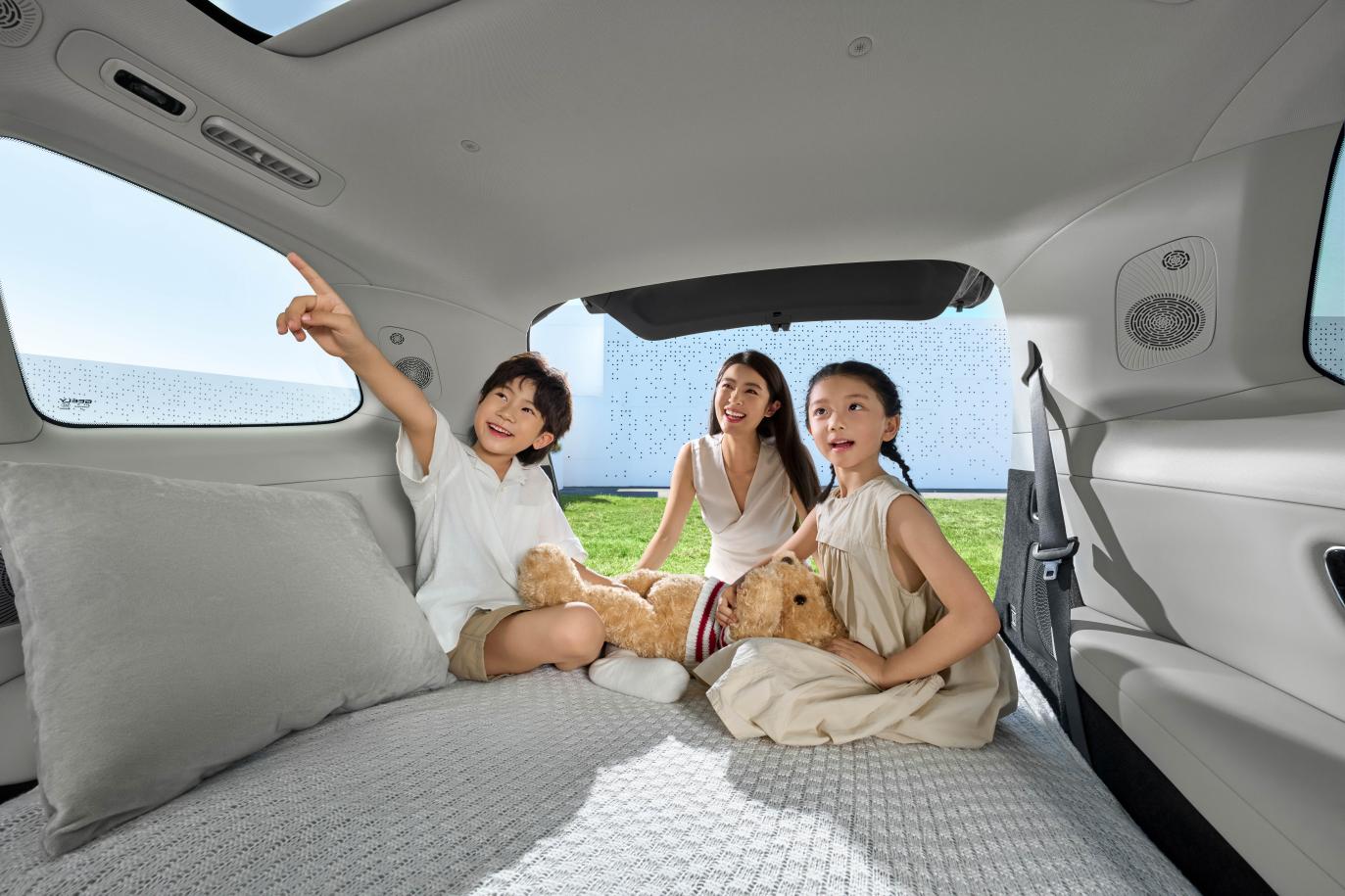 吉利银河M9：20万级大六座SUV的“六边形战士”进化论(图6)