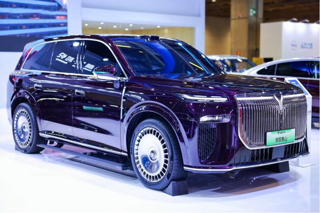 岚图泰山引领智慧出行新风向岚图汽车“三旗舰”登陆澳门车展(图2)