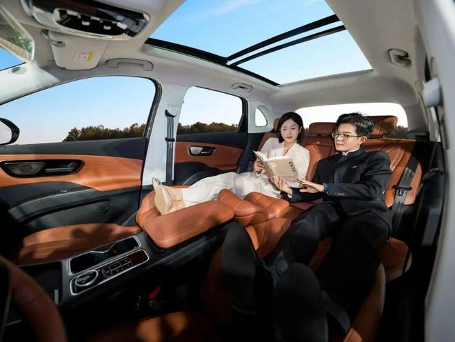 限时抢鲜价929万元起第五代瑞虎8将燃油车拽进“电感时代”(图8)