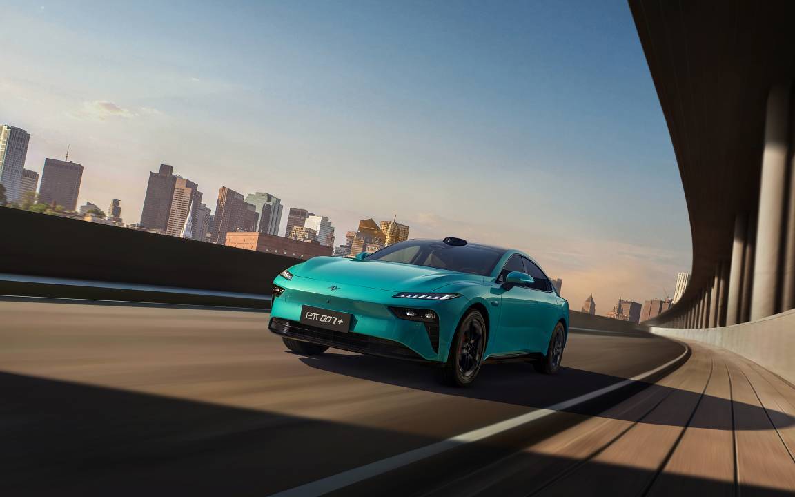 再创新高岚图汽车第30万辆整车岚图泰山正式下线(图2)