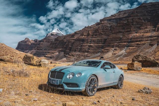 宾利汽车添越GT2024款来了宾利欧陆哪个更适合你这辆豪华SUV(图6)