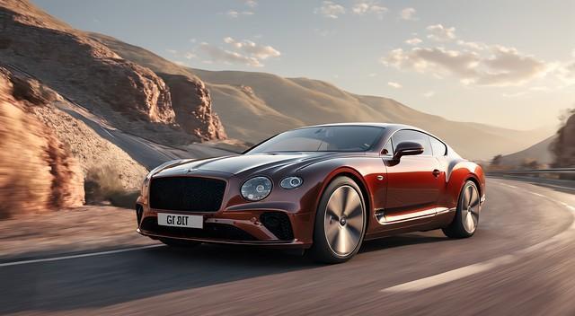 宾利汽车添越GT2024款来了宾利欧陆哪个更适合你这辆豪华SUV(图3)