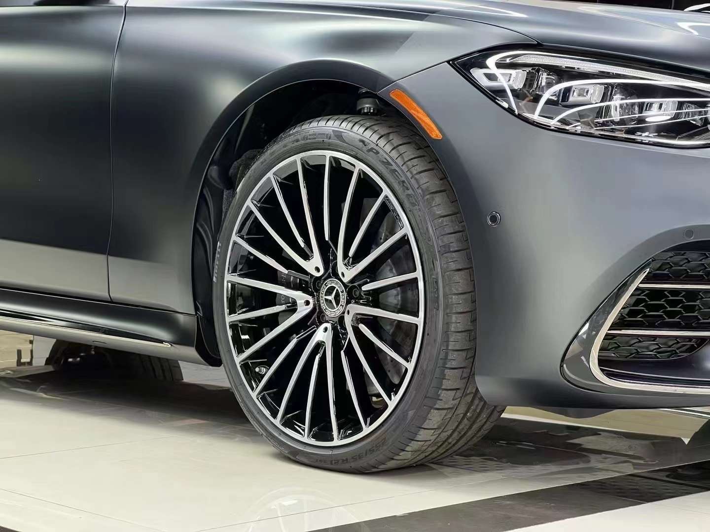 新款进口奔驰S级美版现车销售(图2)