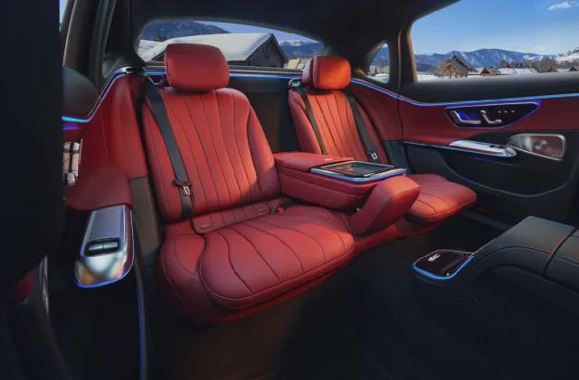 云开（Kaiyun）：用“中国速度”来奔驰！无论油电都很智能(图3)