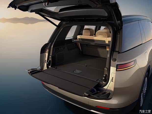 云开（Kaiyun）：领克900五座版官图新增日冕金秒变壕五座车后排也能“躺平”？(图5)