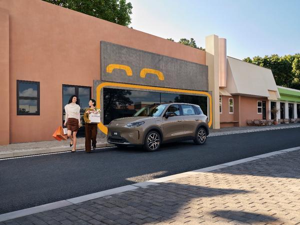 658万元起！零跑A10全球上市重塑10万内纯电SUV价值新标杆(图3)