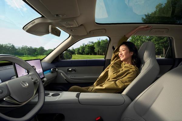 658万元起！零跑A10全球上市重塑10万内纯电SUV价值新标杆(图6)