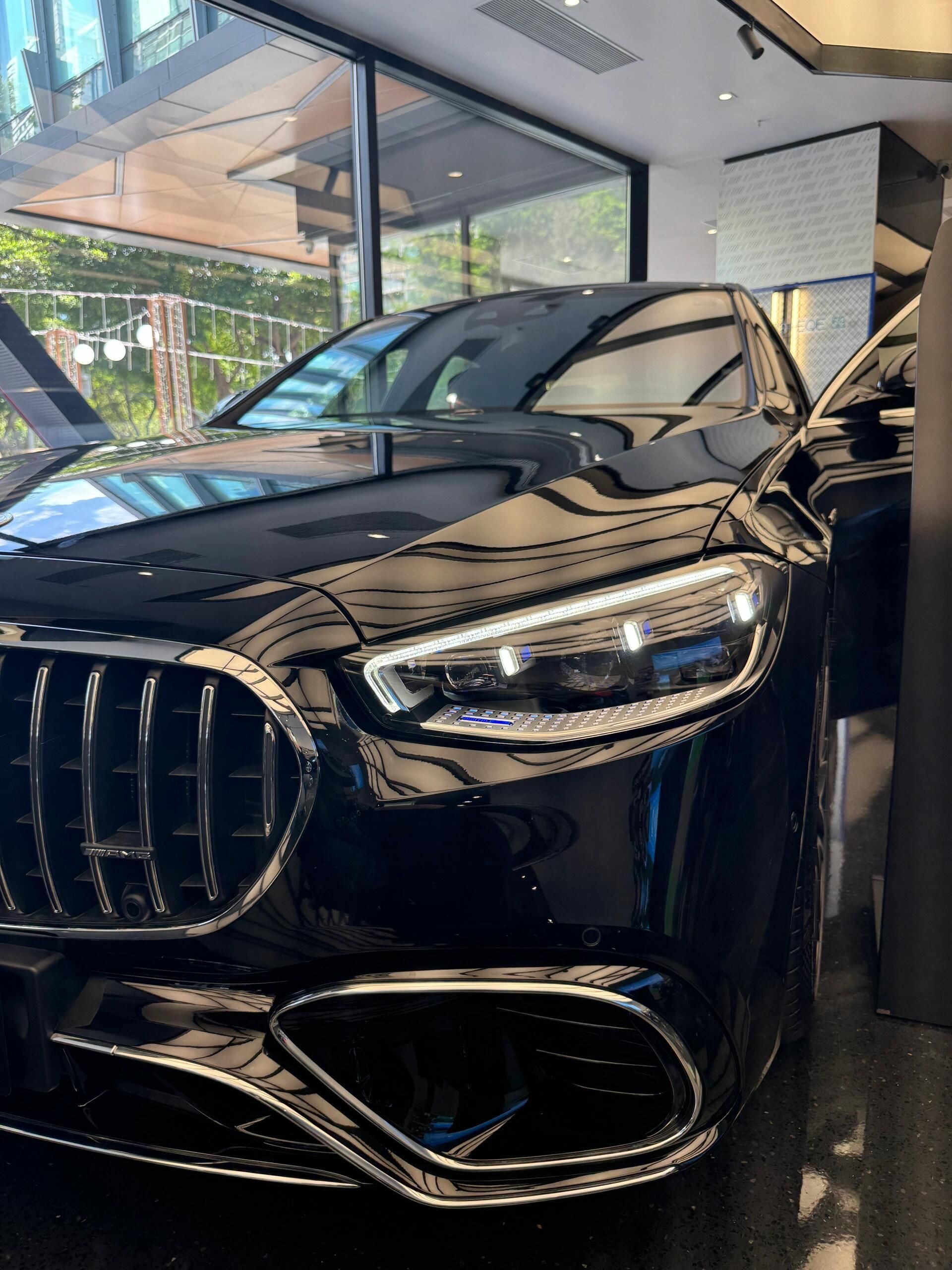 梅赛德斯-奔驰AMG-S63搭载40T百公里33秒陆地最强地表之一王者(图1)