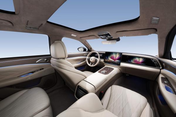 提质焕新启新程红旗品牌全场景产品+全链技术闪耀2026北京车展(图3)