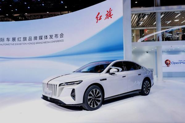 提质焕新启新程红旗品牌全场景产品+全链技术闪耀2026北京车展(图4)