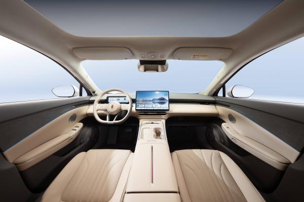 提质焕新启新程红旗品牌全场景产品+全链技术闪耀2026北京车展(图9)