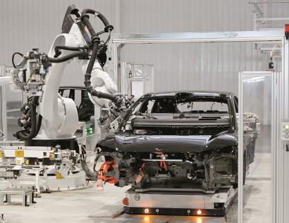 新能源汽车的竞争焦点正悄然从“拼价格”转向“拼芯片”？(图1)